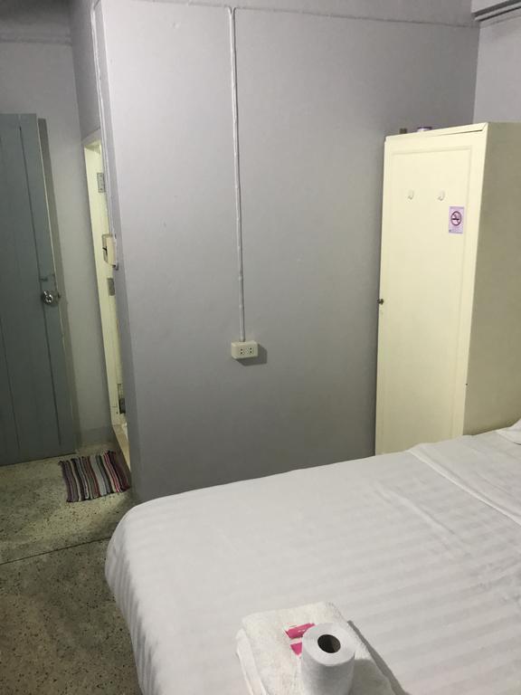 Scandalic Bar And Guest House Pattaya Zewnętrze zdjęcie